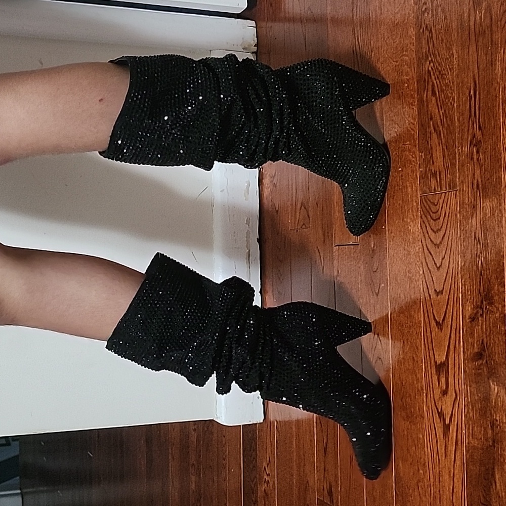 Rhinestone black boot size 7.5